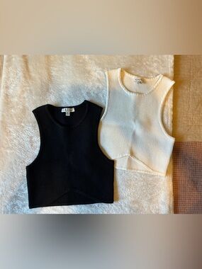 Knit cropped tanks bundle
